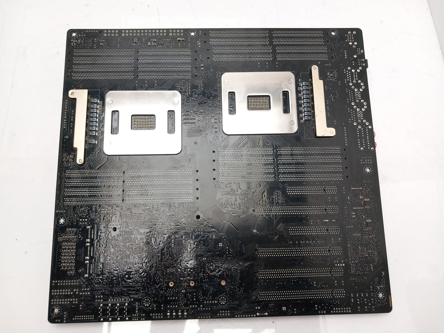 ASUS Z10PE-D16 WS Socket LGA 2011-v3 DDR4 Motherboard - No POST (Error Code 00)