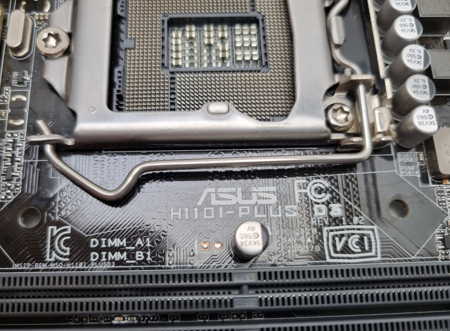 ASUS H1101-PLUS LGA-1151 Socket DDR4 MINI-ITX Without I/O Shield