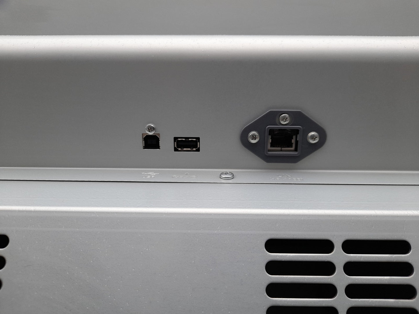 Epson Stylus Pro 9890 44 Inch Large Format InkJet Printer - K162A