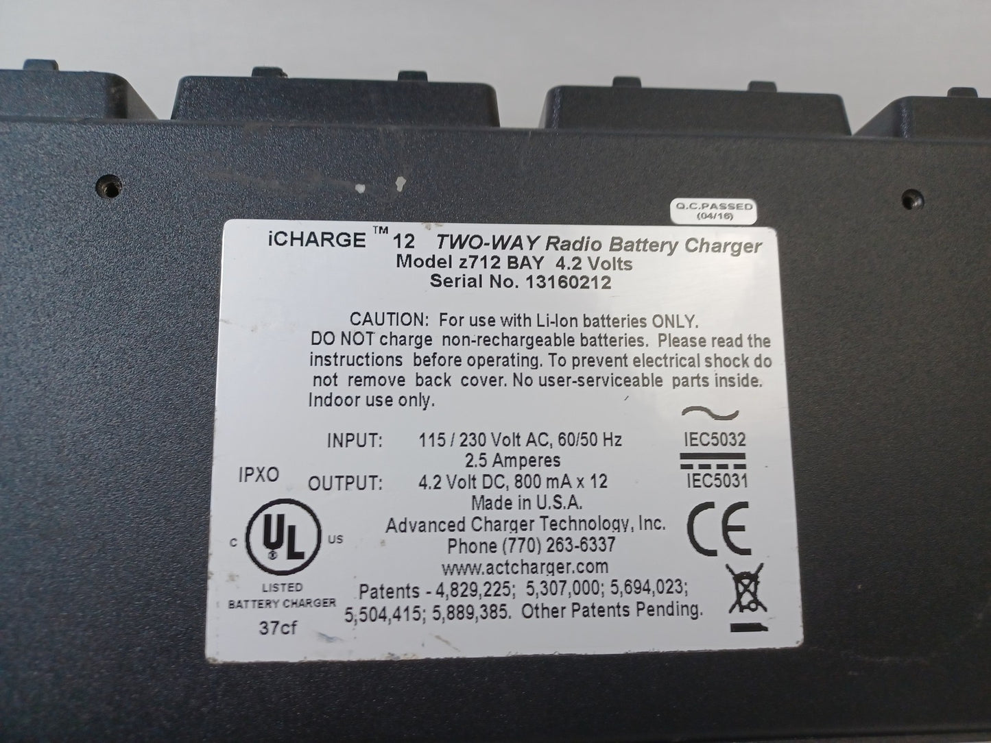 ACT iCHARGE i12 Z712 Twelve Bay Radio Battery Charger