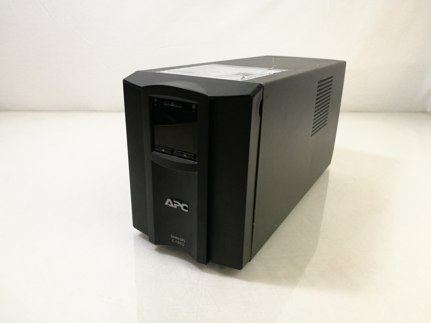 APC Smart-UPS C1000 1000VA LCD SMC1000I - No Batteries