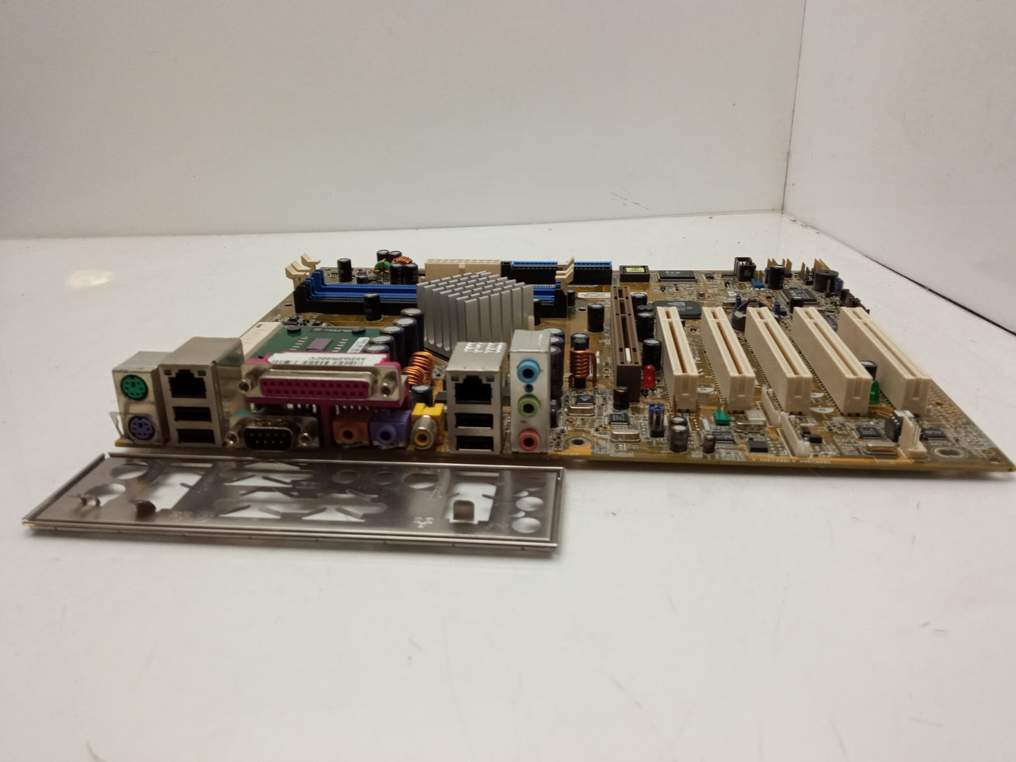 ASUS A7N8X Socket 462 DDR ATX Motherboard With I/O Shield & AMD Athlon XP 3 GHz