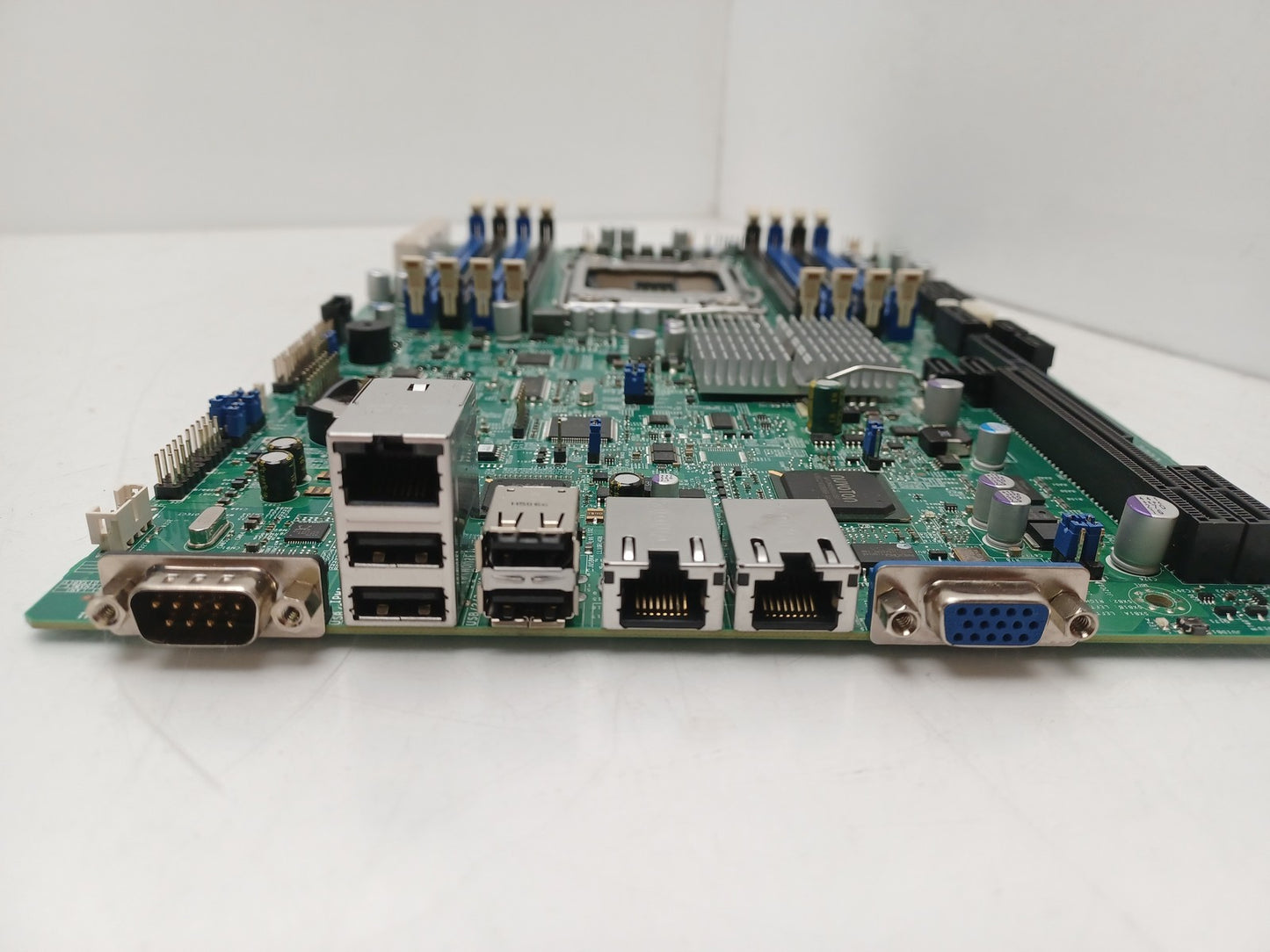 SuperMicro X9SRW-F Socket LGA2011 DDR3 Server Motherboard