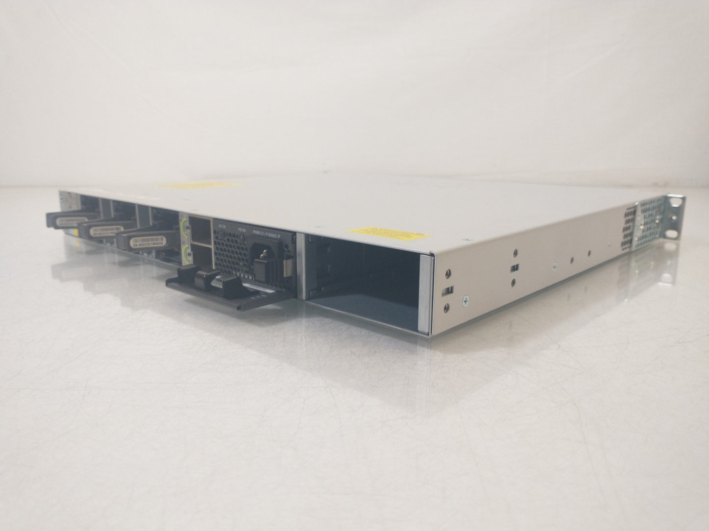 Cisco C9300-48P-E V02 48 Port PoE+ Gigabit Managed Network Switch