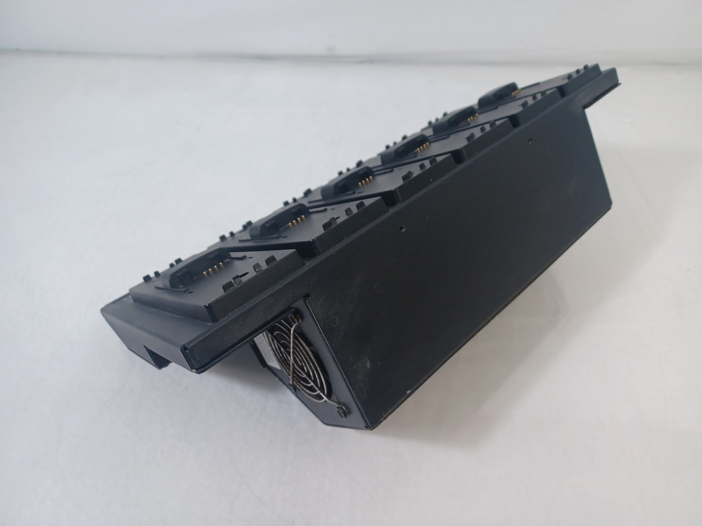 ACT iCHARGE i12 Z712 Twelve Bay Radio Battery Charger - Port 2 Faulty