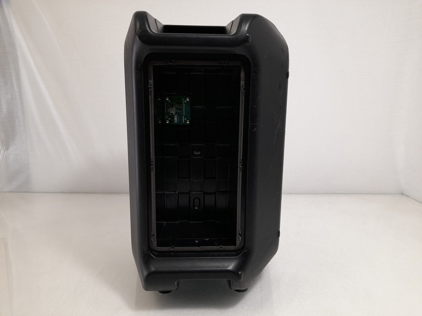 Yamaha DBR10 700W Active 1X10" PA Speaker - For Spares Or Repairs