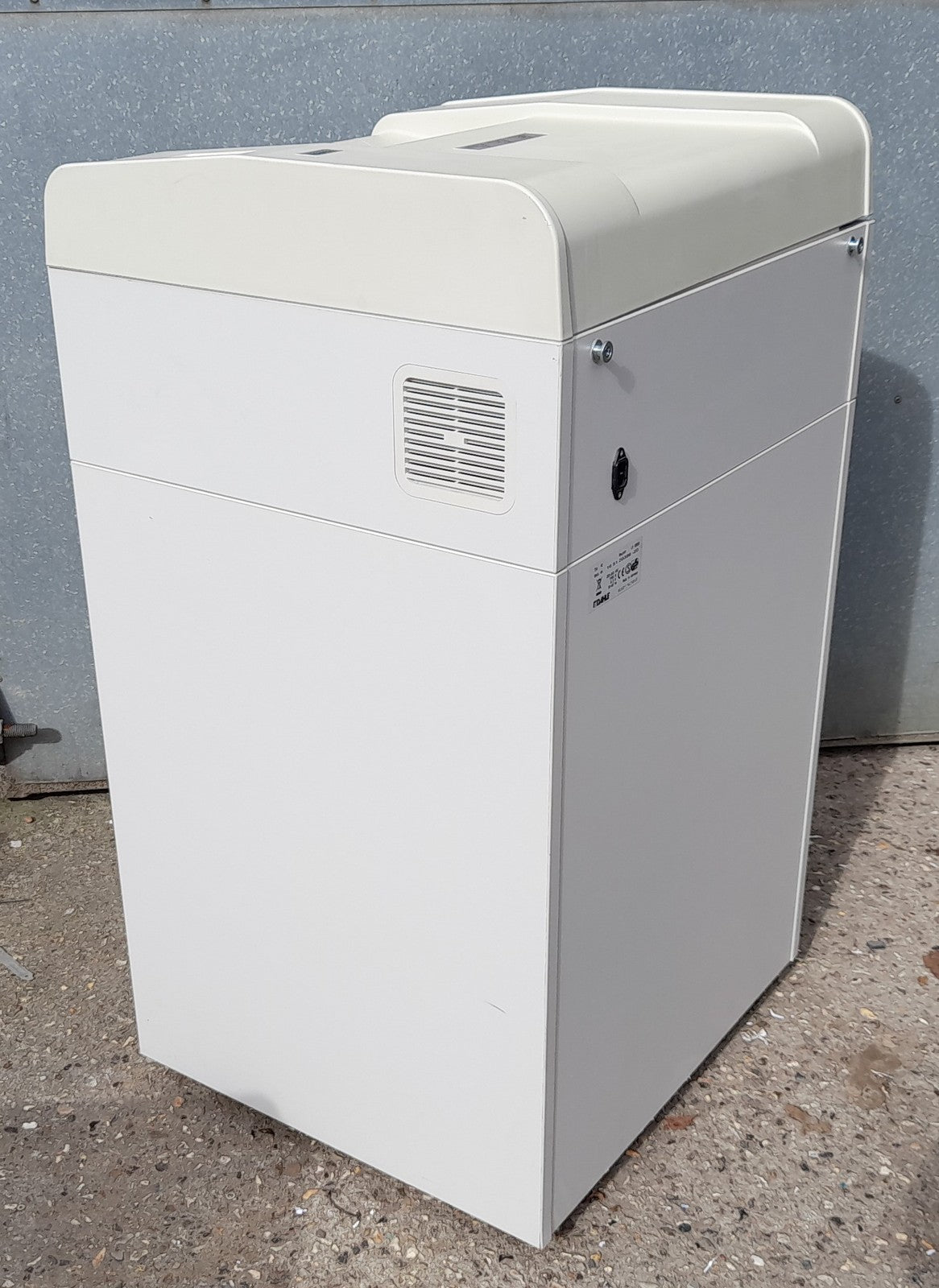 Dahle 20396 KC 3.9x40mm High Capacity Cross Cut Shredder