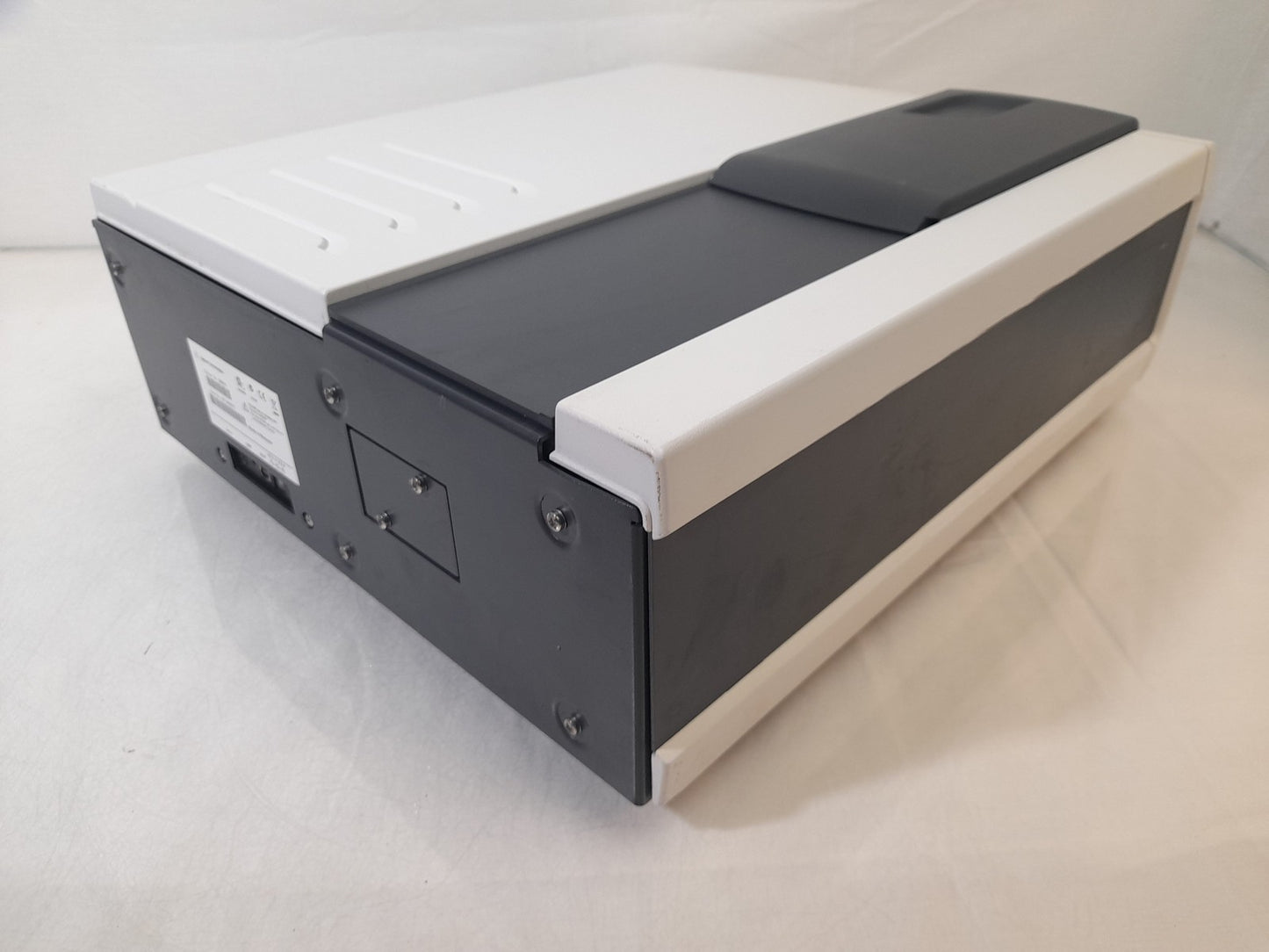 Agilent Technologies G6860A Cary 60 UV-Vis Spectrophotometer - With Power Supply