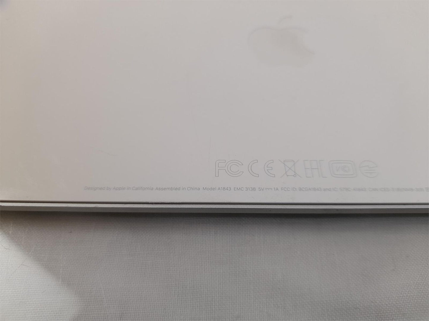 Apple A1843 Magic Bluetooth Wireless UK QWERTY Keyboard - (MQ052B/A)