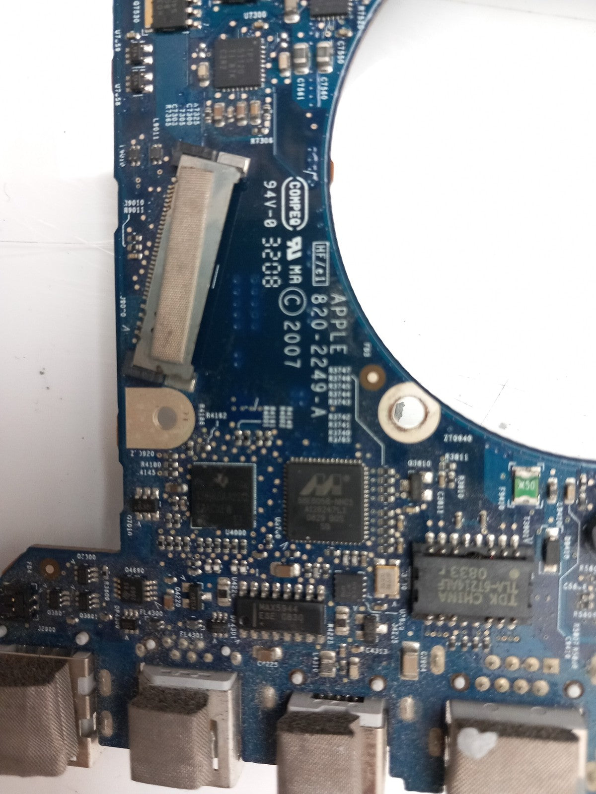 Apple MacBook Pro A1260 2008 Laptop Motherboard With T8300 2.40 GHz 820-2249-A