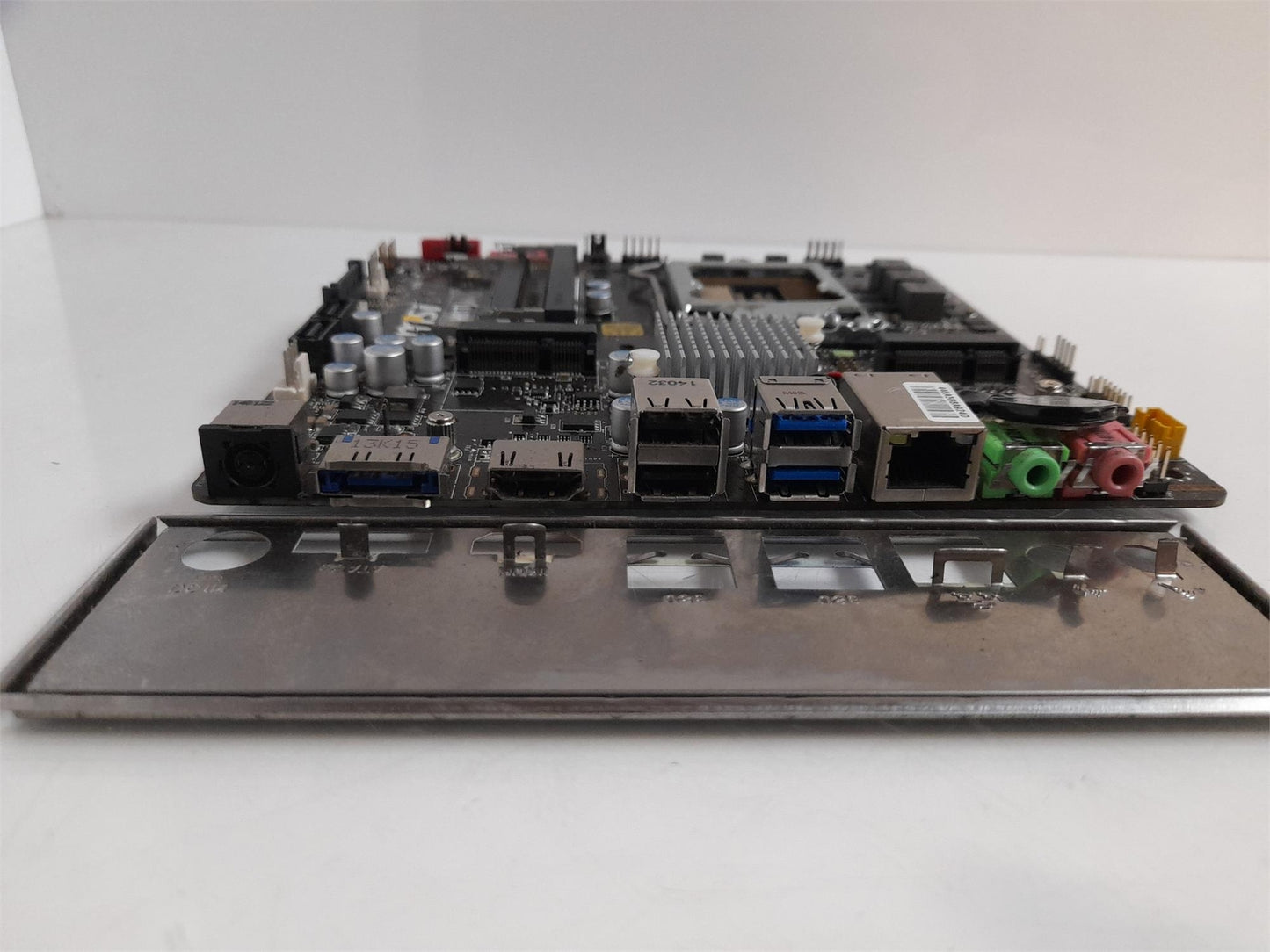 MSI H81TI DDR3 Socket LGA1150 Nano-ITX Motherboard With I/O Shield
