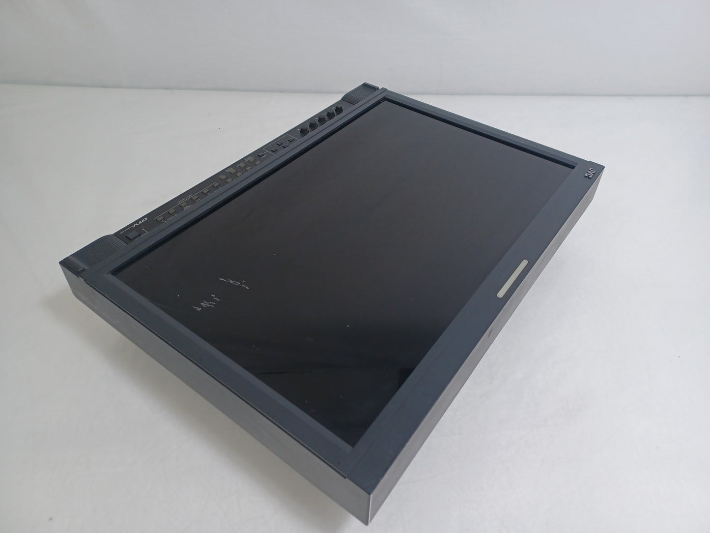 JVC DT-V20I3D HD Multiformat 20" 1680 x 1050 Broadcast LCD Monitor - Scratched