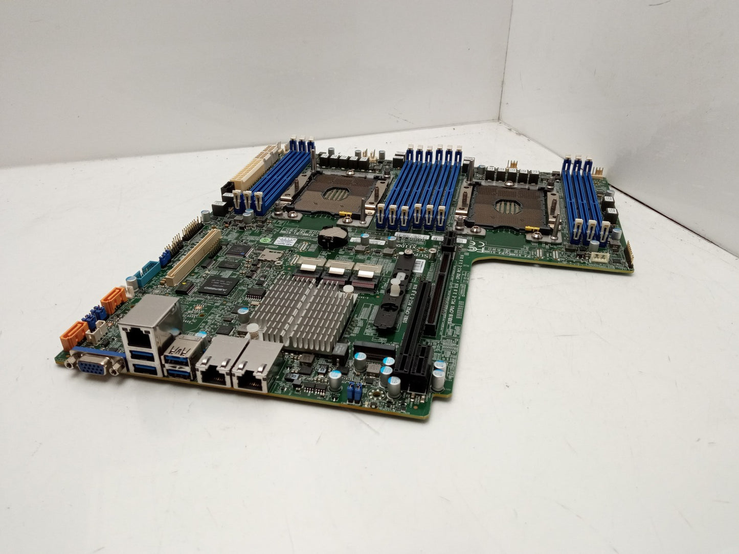 SuperMicro X11DDW-L Socket 3647 DDR4 Server Motherboard