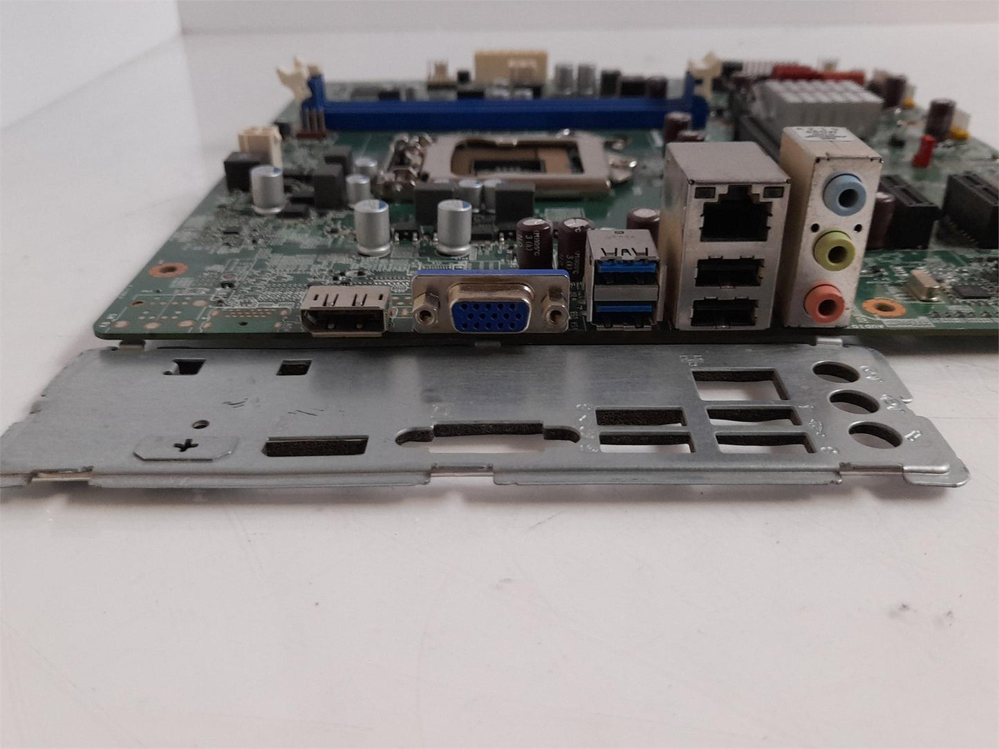 Lenovo ThinkCentre E73 Socket LGA1150 Motherboard With I/O Shield 03T7161