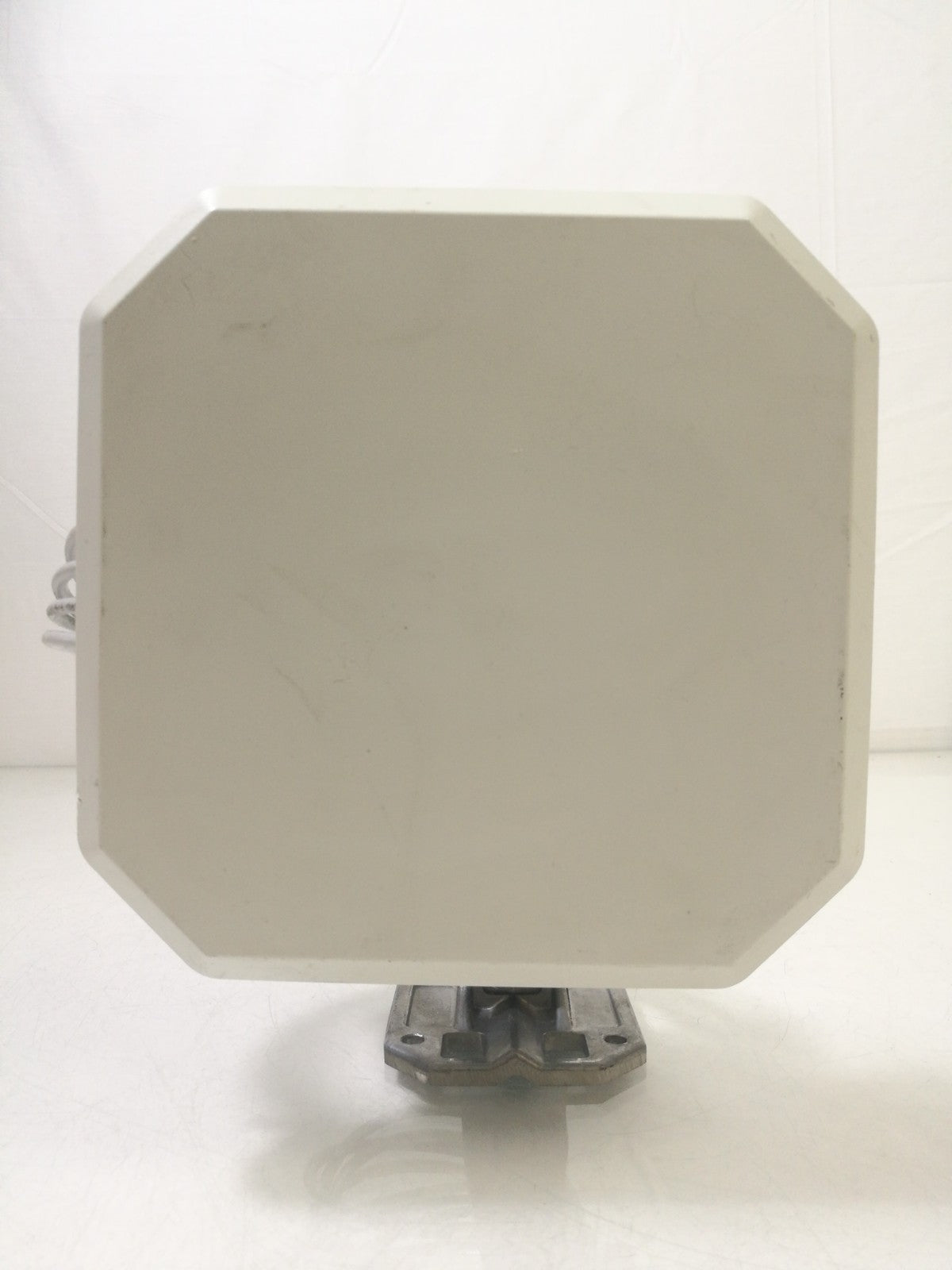 Aruba Networking AP-ANT-45 Outdoor MIMO Antenna - With Wall Bracket