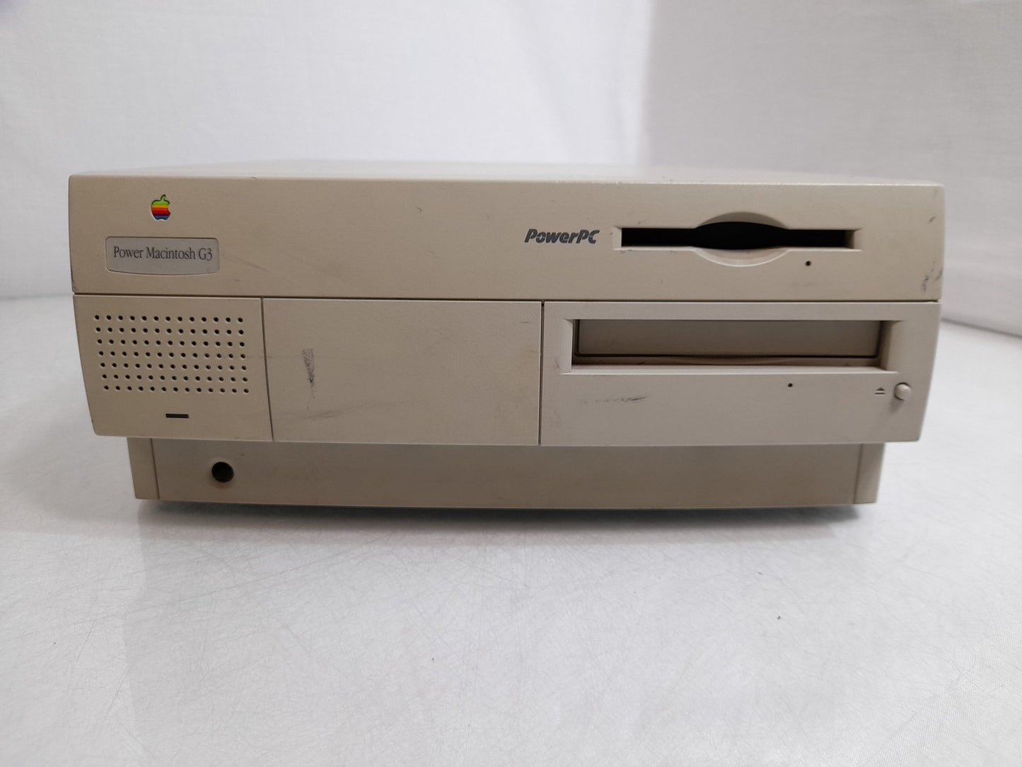 Apple Macintosh PowerPC G3/233 233MHz 512K Cache 32MB 4GB Desktop Computer