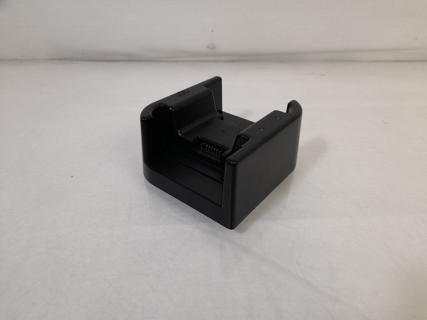 Leica ALG7-10A Twin Battery Charger For CS25 - No PSU