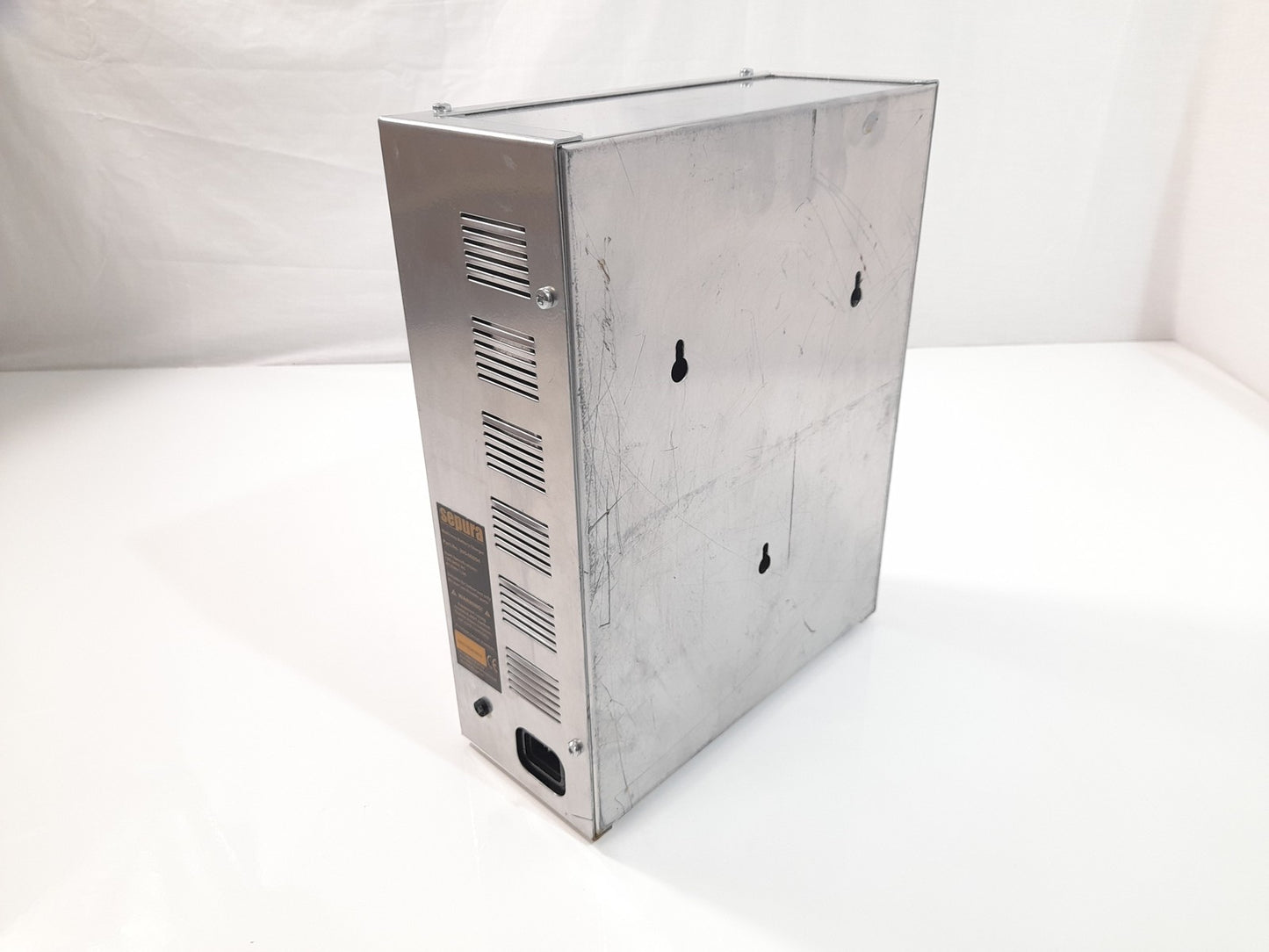 Sepura 300-00094 12 Way Battery Charger - For 2000/3000 Series Plus