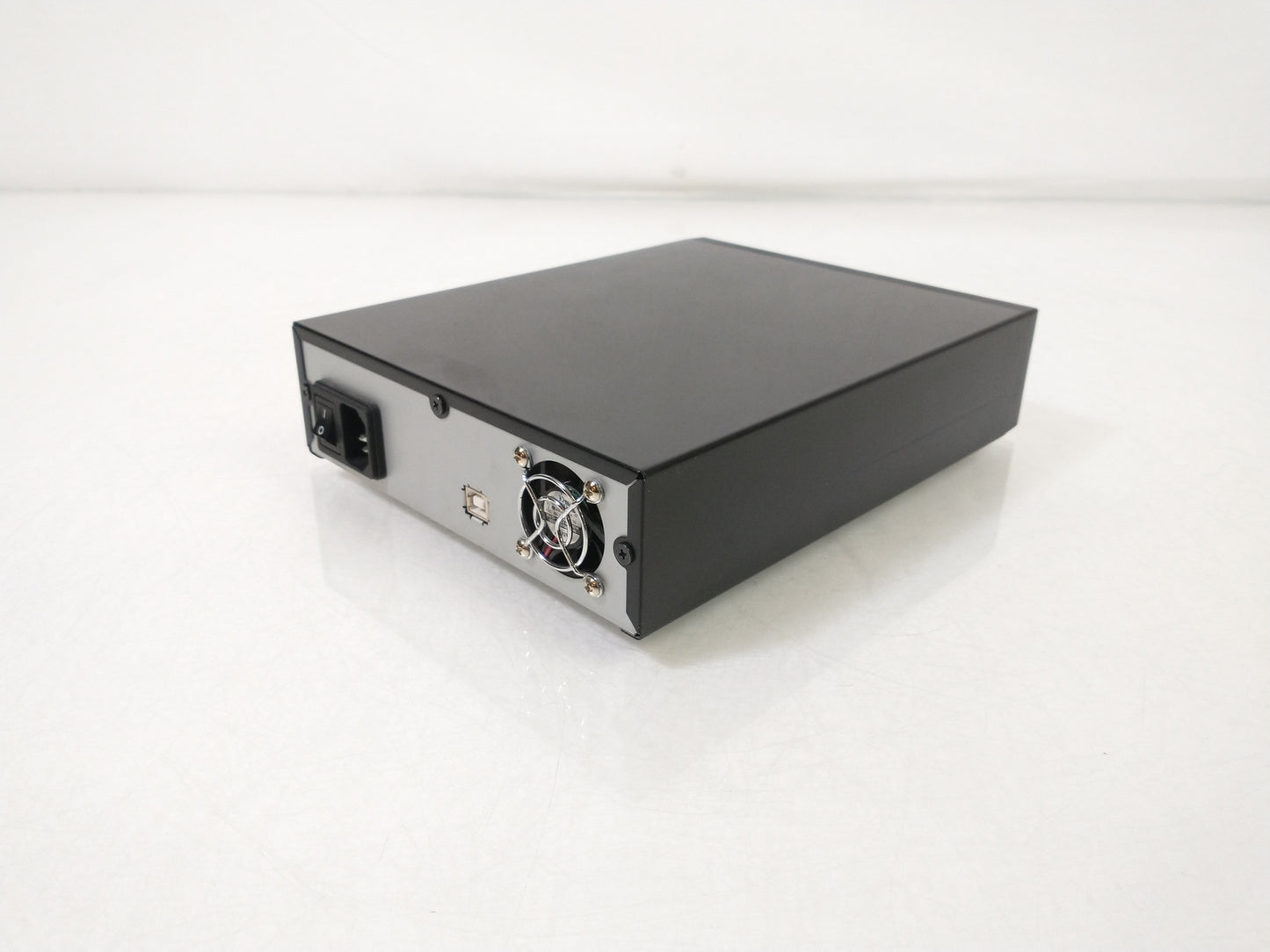 Quantum CD320UE DAT320 USB External Tape Drive - Tested To Power On