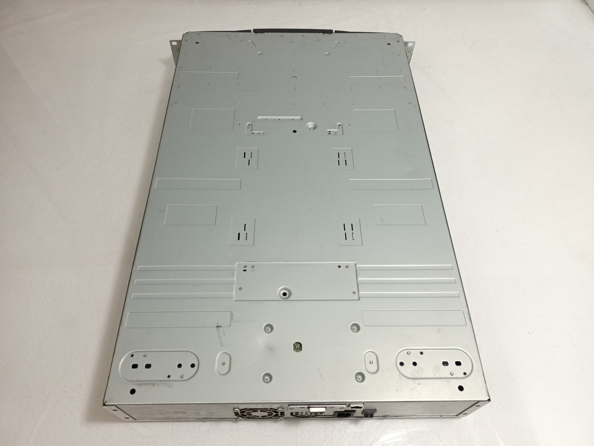 Quantum L700 Super Loader 3 Tape Drive Library - No Drive