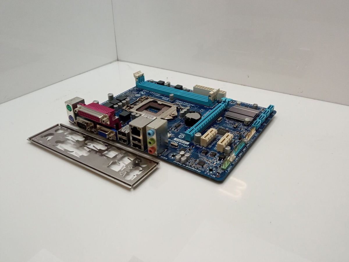 GIGABYTE GA-H61M-DS2 Socket LGA1155 DDR3 Micro ATX Motherboard With I/O Shield