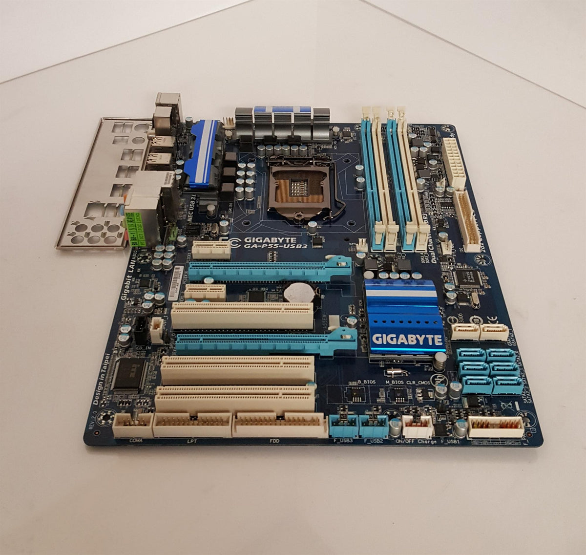 GIGABYTE GA-P55-USB3 Socket LGA1156 DDR3 ATX Motherboard With I/O Shield