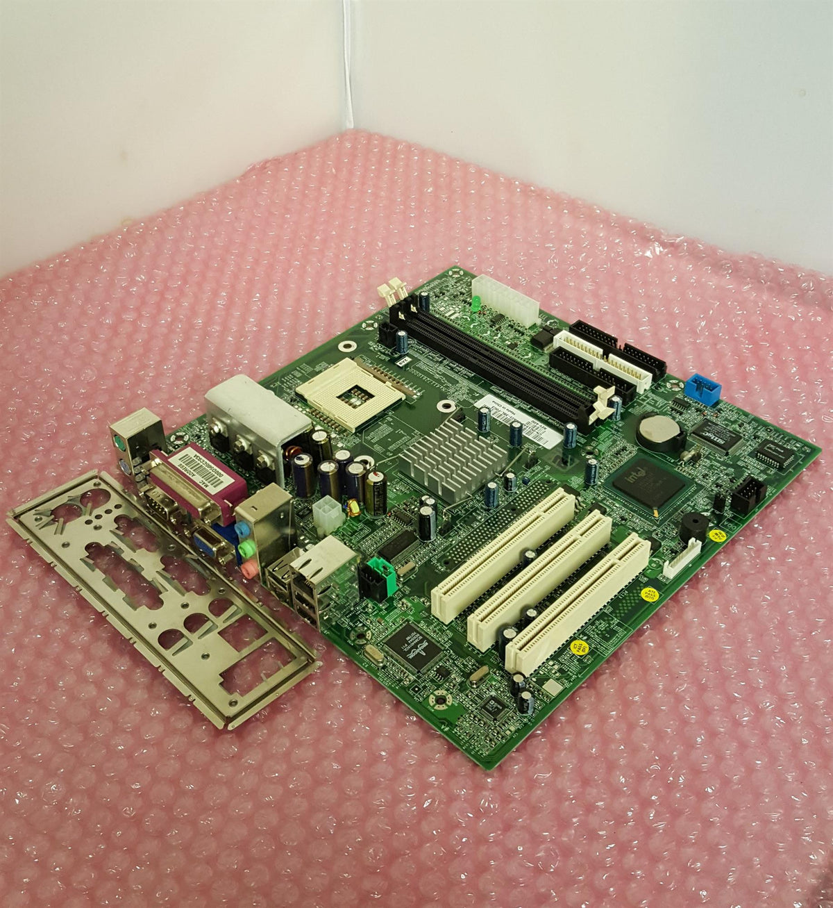 Dell Dimension 2400 Socket 478 DDR PCI Motherboard With I/O Shield 0G1548 G1548