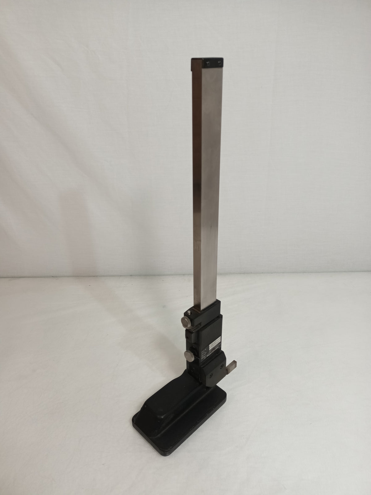 Mitutoyo HDS 12" 570-213 Height Gauge Gage Digital