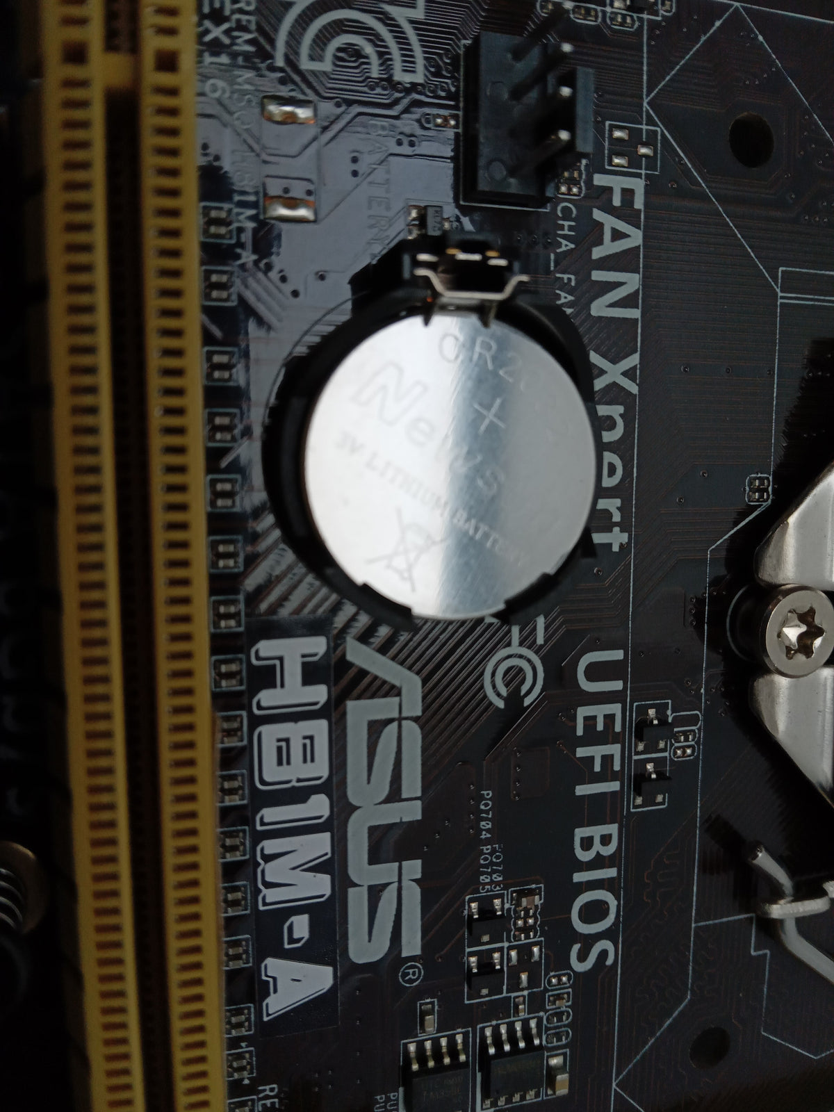 ASUS H81M-A Socket LGA1150 DDR3 PCI-E Micro ATX Motherboard With I/O Shield