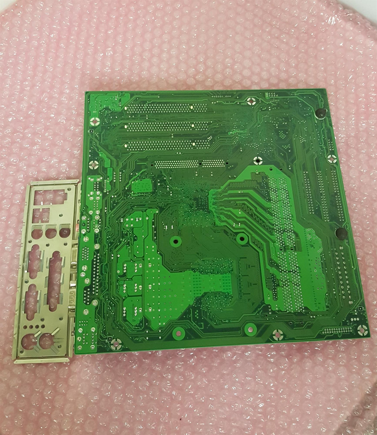 Dell Dimension 2400 Socket 478 DDR PCI Motherboard With I/O Shield 0G1548 G1548