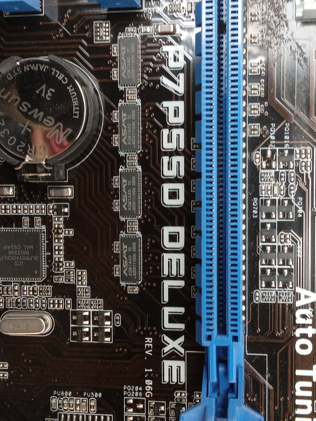 ASUS P7P55D DELUXE Socket LGA1156 DDR3 ATX Motherboard With I/O Shield