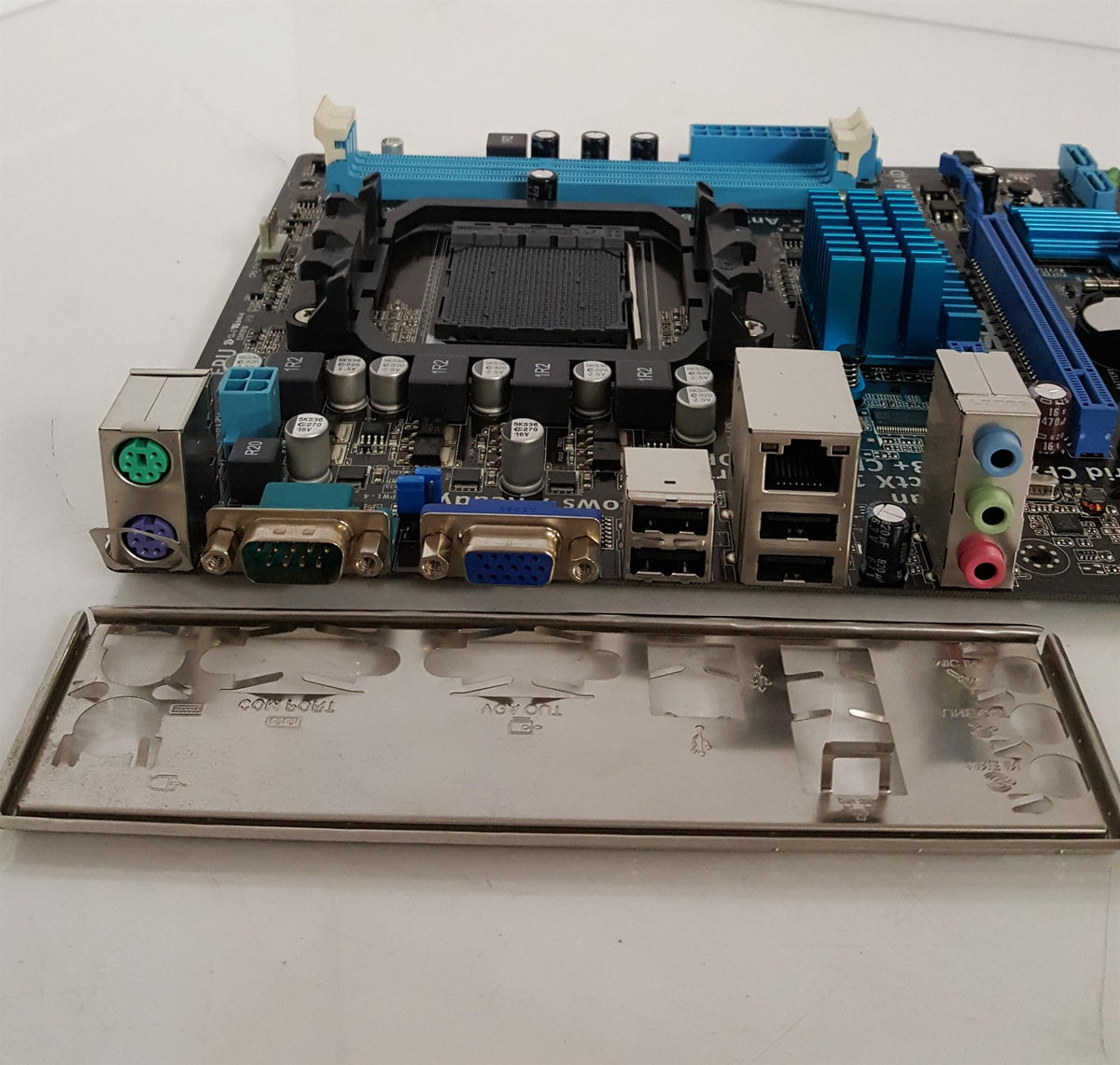 ASUS M5A7BL-M LX3 Socket AM3b DDR3 Micro ATX Motherboard With I/O Shield