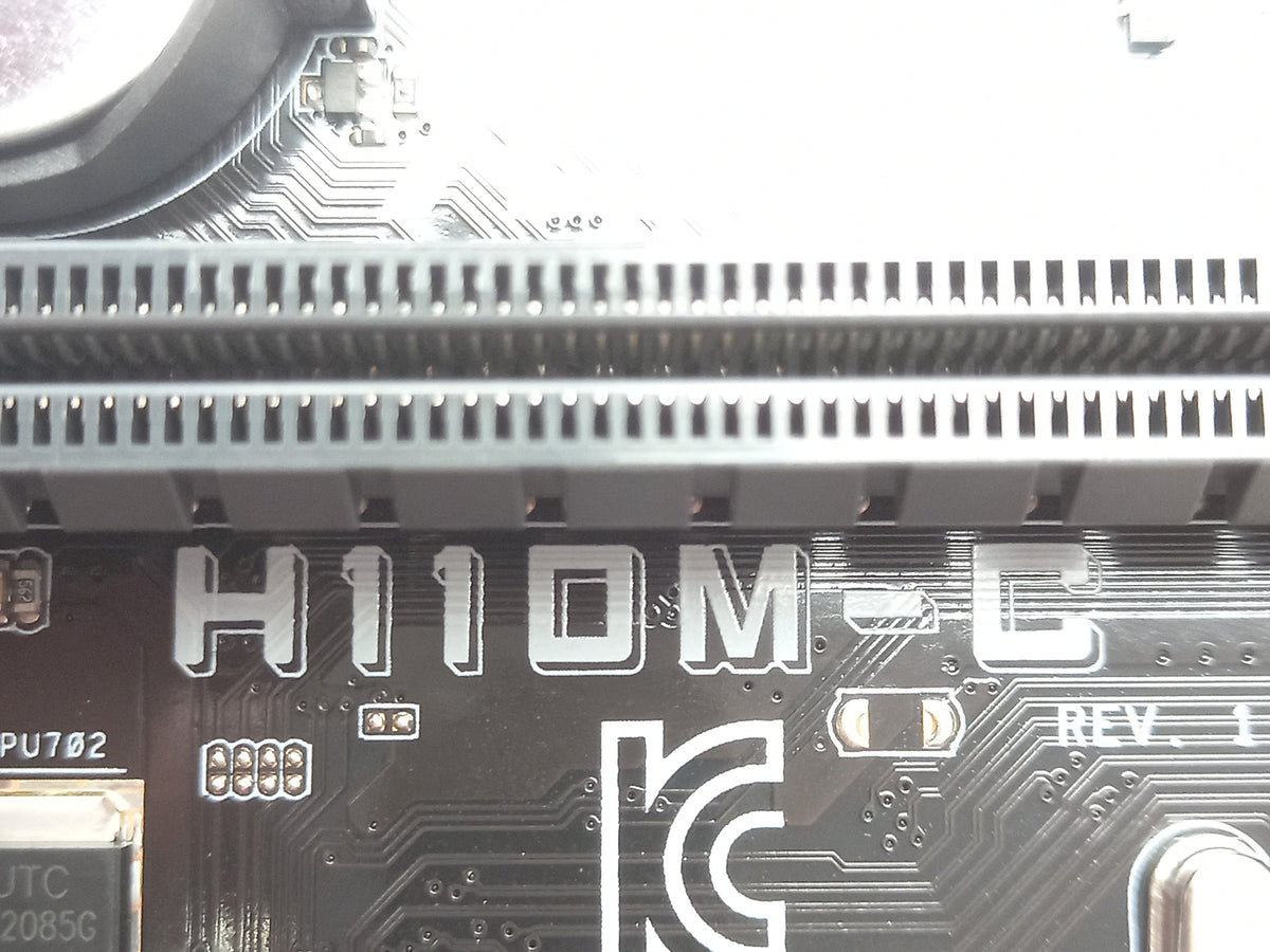 ASUS H110M-C Motherboard DDR4 LGA 1151 with I/O Shield