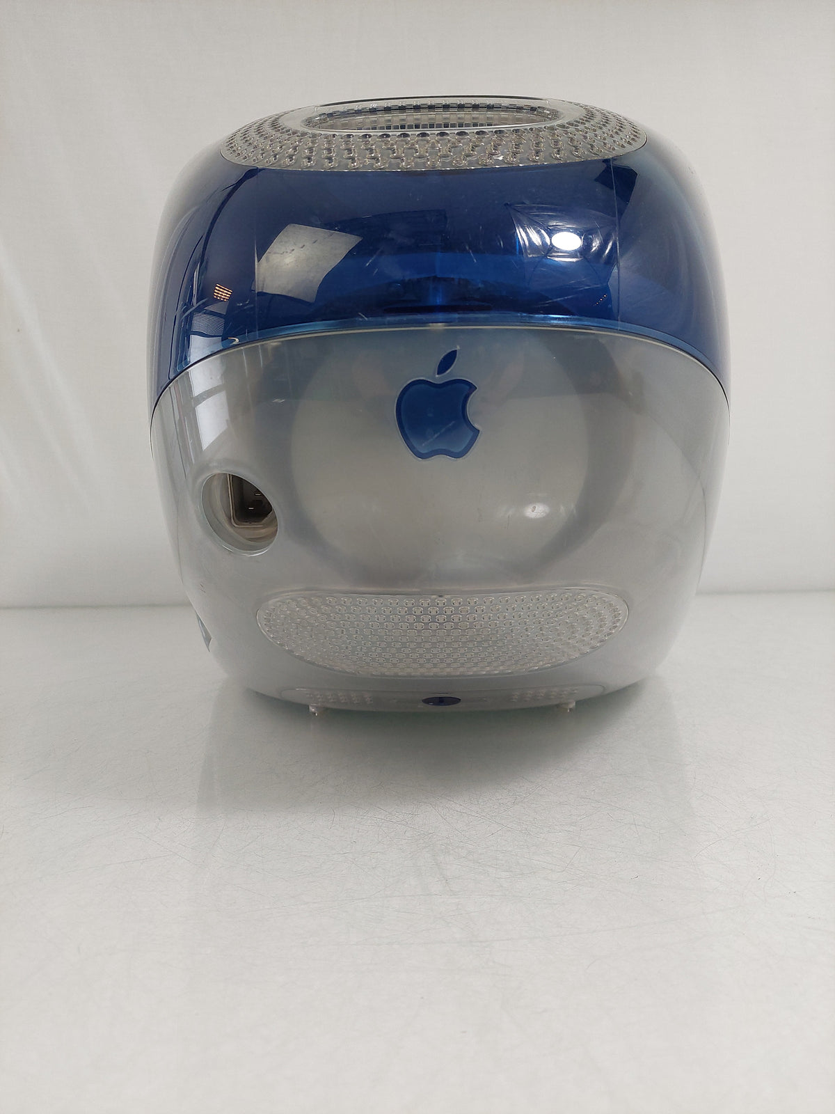 Apple iMac G3 M5521 Indigo FireWire 1024 x 768 Computer - 256MB RAM - No HDD