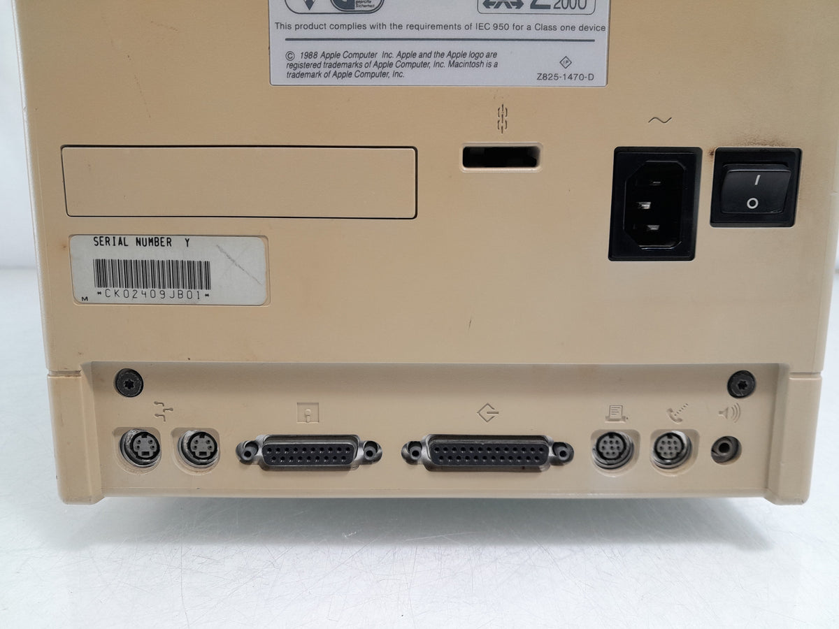 Macintosh SE M5011 2x1MB RAM 800K Floppy Drive - No Hard Disk