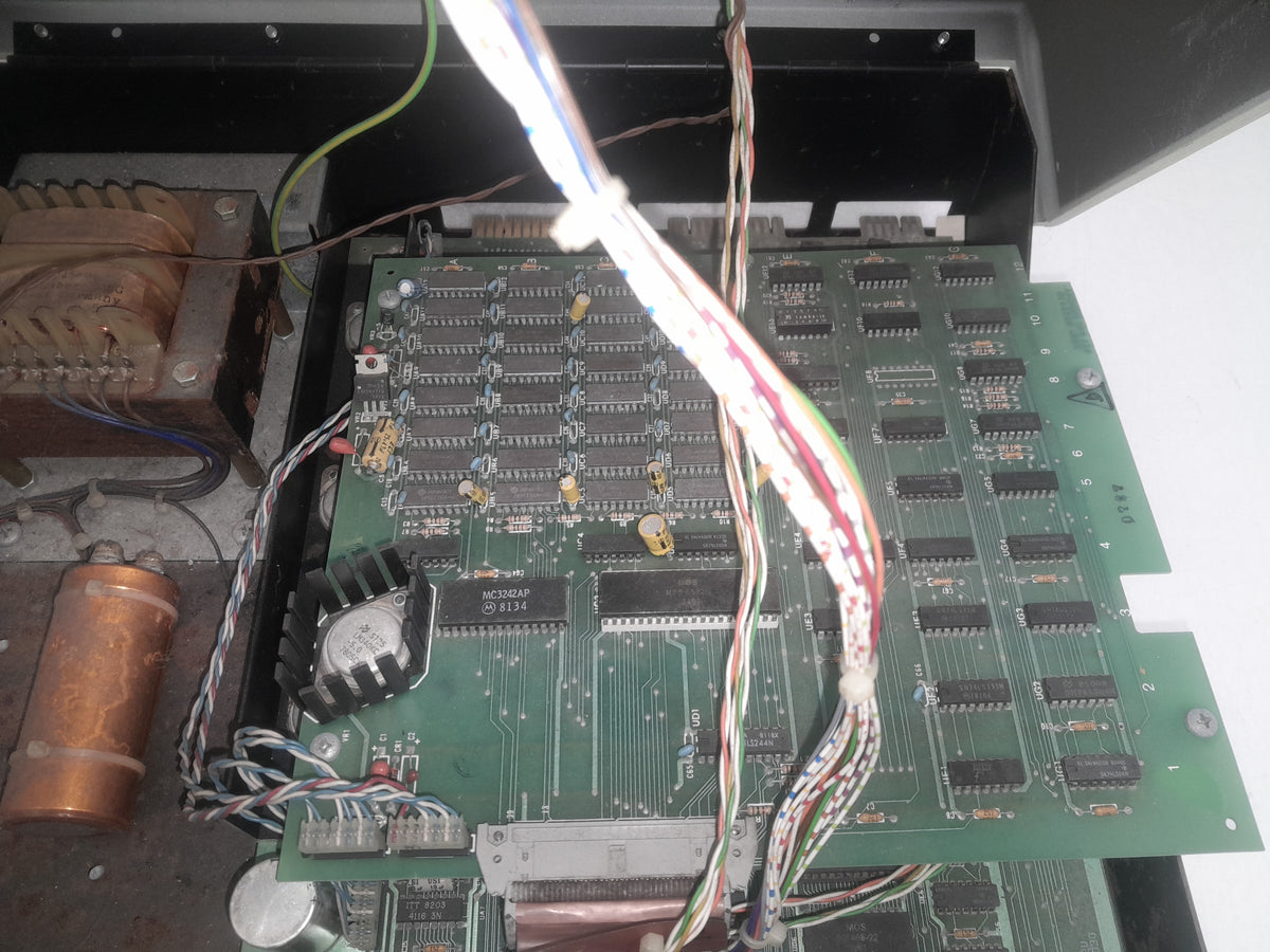 Commodore CBM 8032-32B PET 96KB Vintage Computer 64K Expansion No Power
