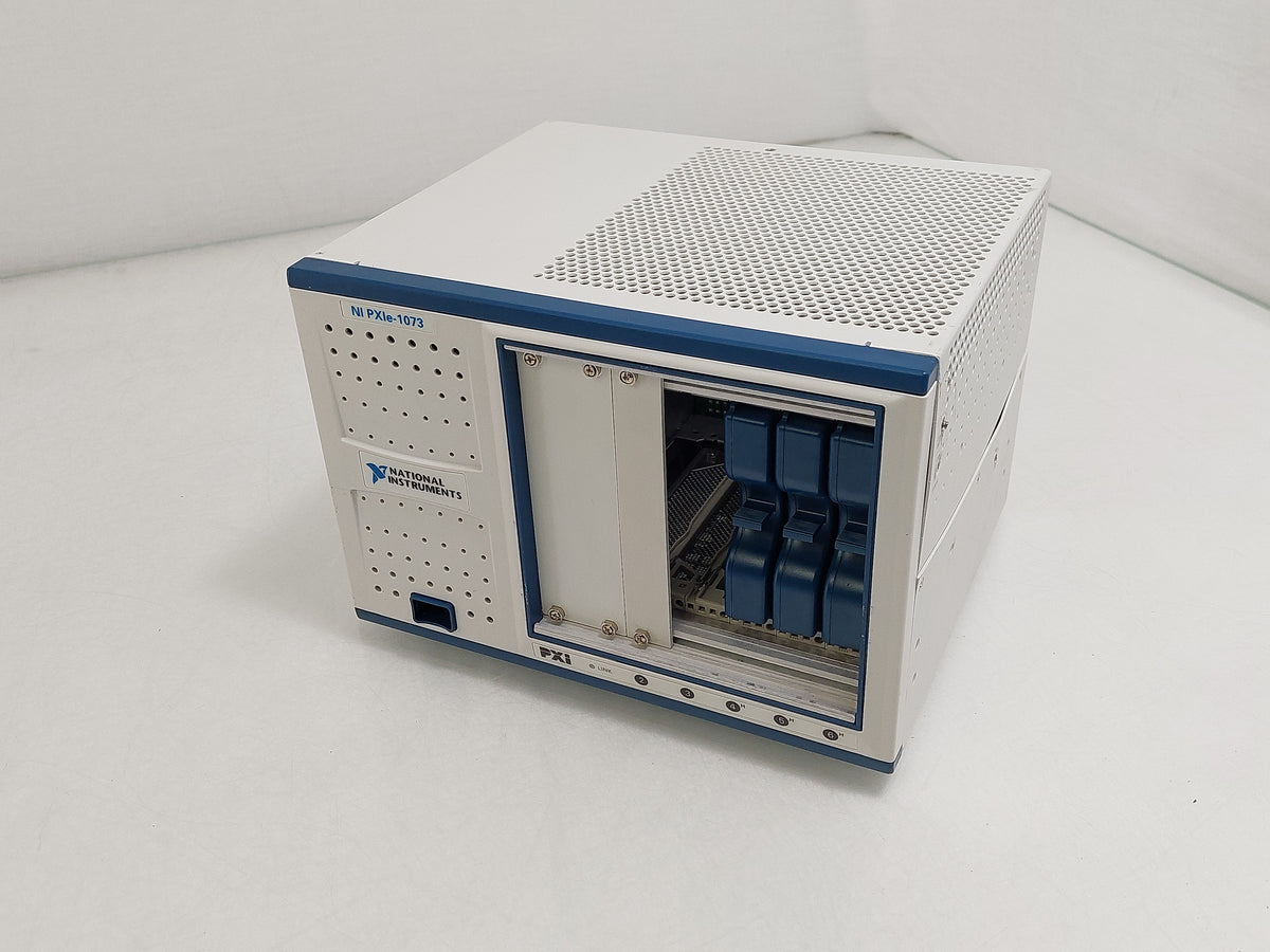 National Instruments PXIe-1073 5-Slot PXI Express Chassis