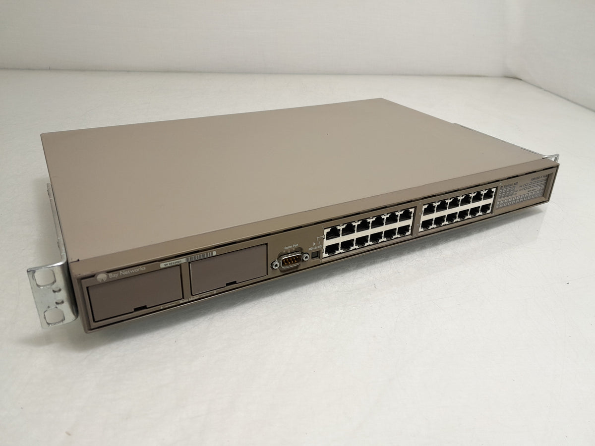 Bay Networks BayStack 102 24-Port 10BASE-T Stackable Ethernet Hub (CG1001E02)