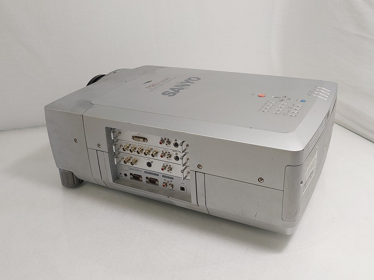 Sanyo PRO xtraX Multiverse PLC-XF35 Multiverse Projector