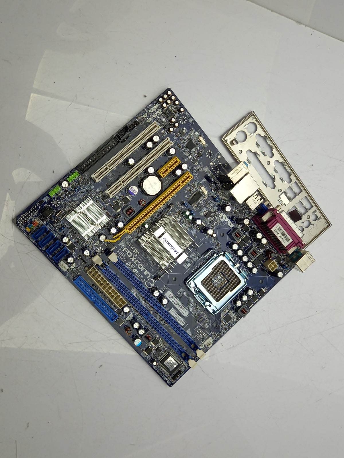 Foxconn G31MX-K Socket LGA775 DDR2 Motherboard with I/O Shield