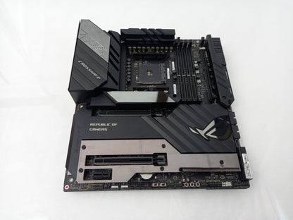 ASUS ROG Crosshair VIII Extreme X570 Socket AM4 DDR4 Motherboard 90MB1860-M0EAY0 - Faulty