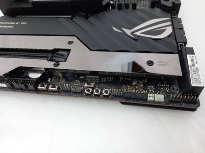 ASUS ROG Crosshair VIII Extreme X570 Socket AM4 DDR4 Motherboard 90MB1860-M0EAY0 - Faulty