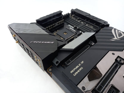 ASUS ROG Crosshair VIII Extreme X570 Socket AM4 DDR4 Motherboard 90MB1860-M0EAY0 - Faulty