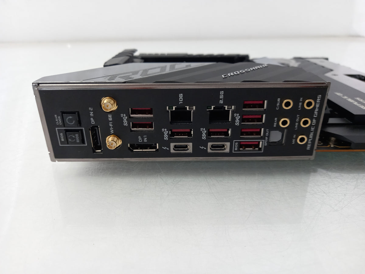 ASUS ROG Crosshair VIII Extreme X570 Socket AM4 DDR4 Motherboard 90MB1860-M0EAY0 - Faulty