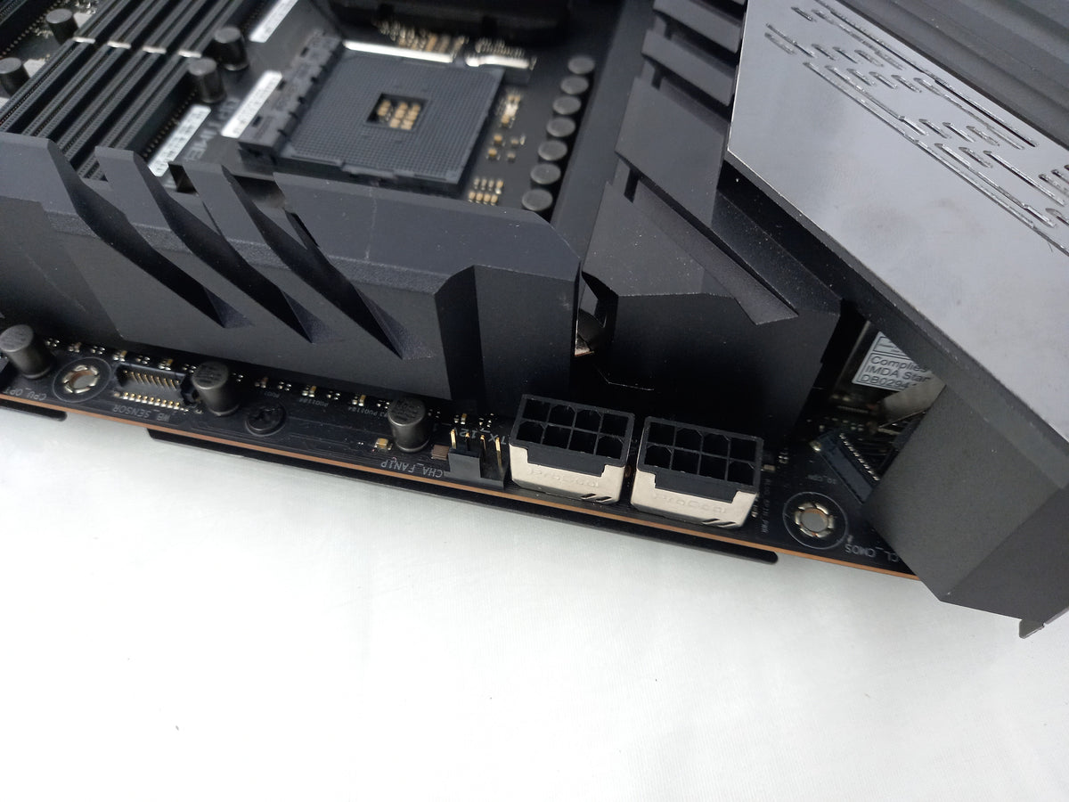 ASUS ROG Crosshair VIII Extreme X570 Socket AM4 DDR4 Motherboard 90MB1860-M0EAY0 - Faulty