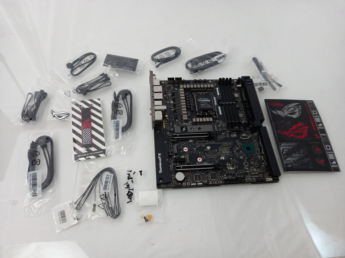 ASUS ROG MAXIMUS Z690 EXTREME GLACIAL LGA1700 DDR5 90MB1A60-M0EAY0- Faulty