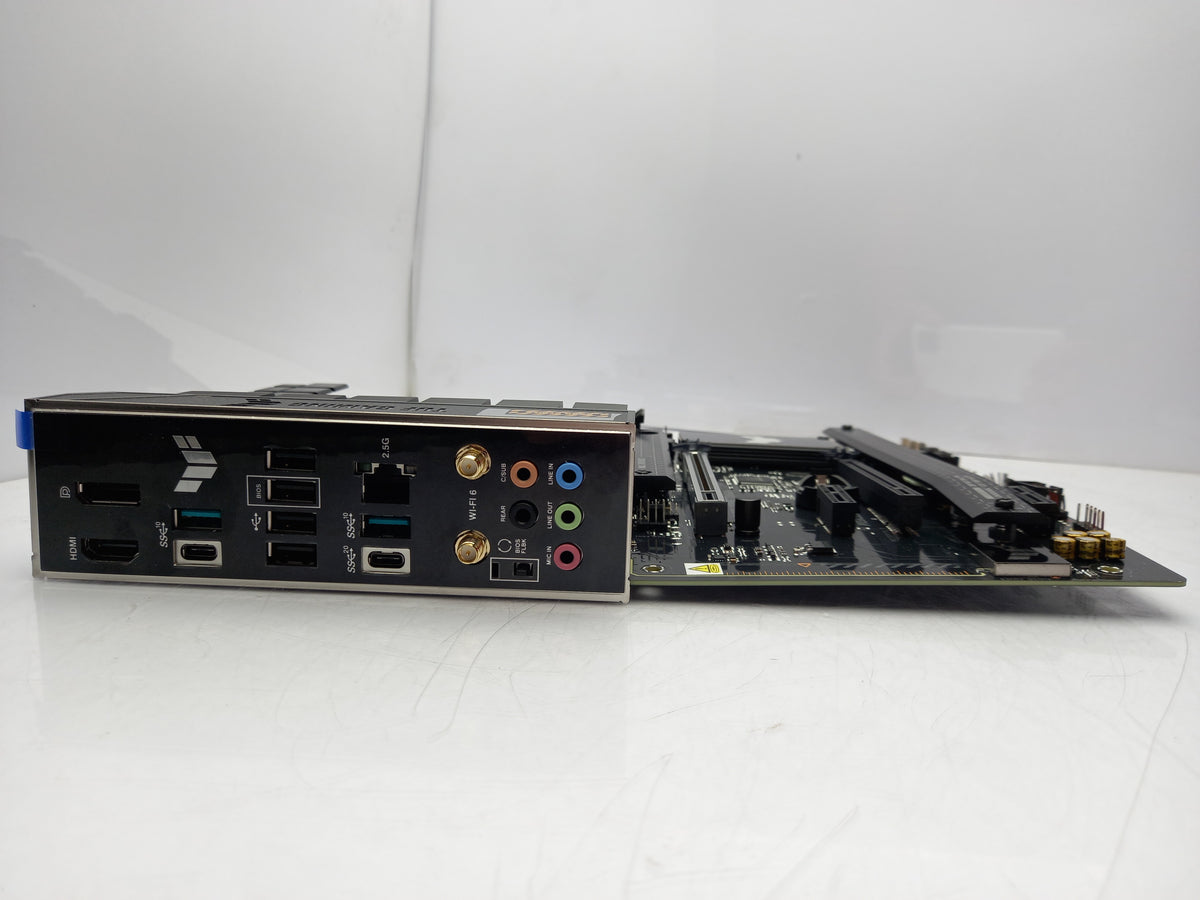 ASUS TUF GAMING B650-PLUS WIFI Socket AM5 DDR5 ATX Motherboard 90MB1BZ0-M0EAY0- Faulty