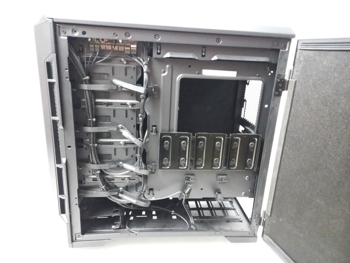 Novatech PC-BX24063 Standard ATX mid Tower Computer Gaming Case