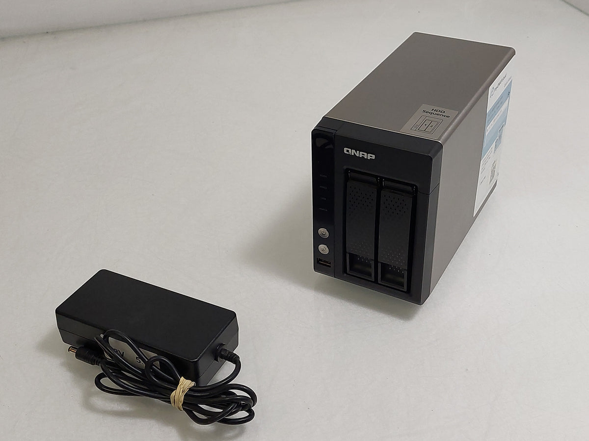 QNAP TS-221 2-Bay NAS 2.0GHz 1GB DDR3 Gigabit Ethernet USB 3.0 No HDDs