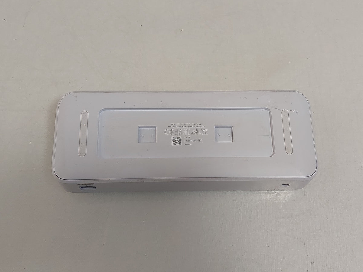 Ubiquiti UniFi Switch Ultra USW-Ultra-60W 8-Port Gigabit PoE+ Managed Switch